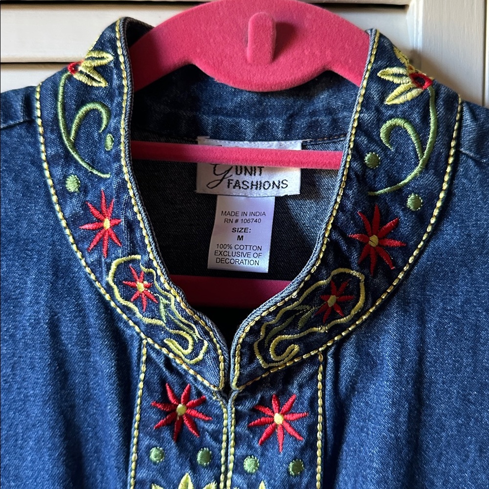 G Unit Fashions GORGEOUS embroidered denim jacket M - Picture 4 of 14